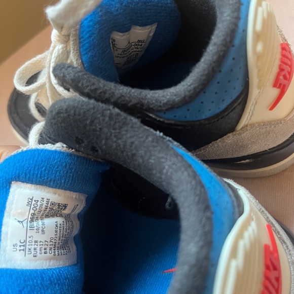 Retro Air Jordan 3 Rare Boys Size 11C in Black & Blue - Picture 8 of 9